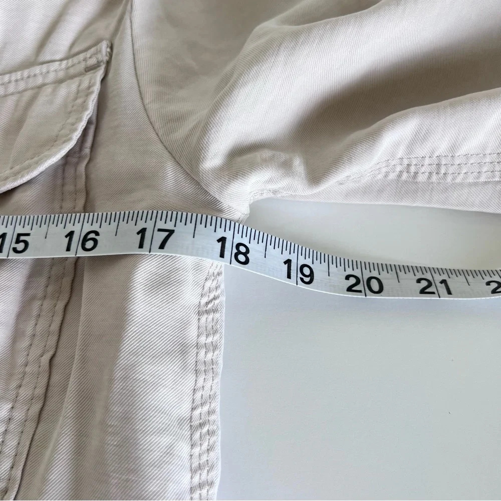Abercrombie and Fitch Women’s Lightweight Utility Jacket - Picture 9 of 11